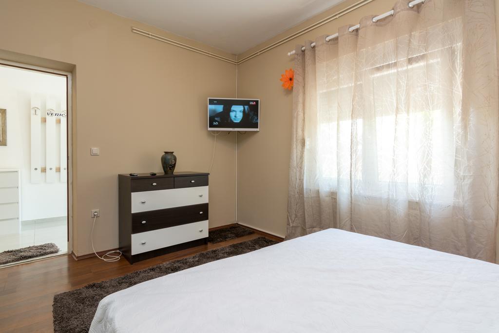 Apartman Verica 特罗吉尔 外观 照片