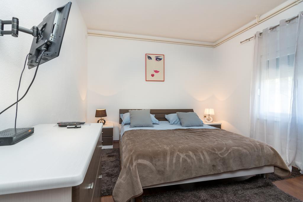 Apartman Verica 特罗吉尔 外观 照片