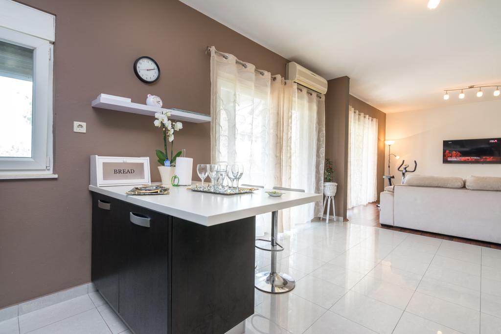 Apartman Verica 特罗吉尔 外观 照片